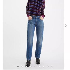 Levi's Women's Straight Leg Jeans in Classic Blue